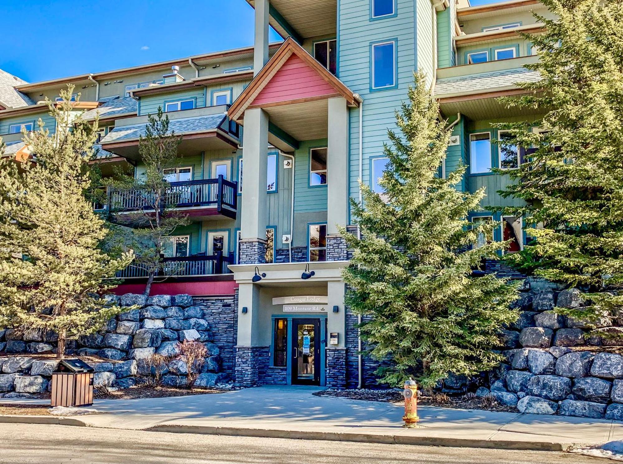 Canmore Mountain View Loft Apartment Heated Outdoor Pool Eksteriør bilde